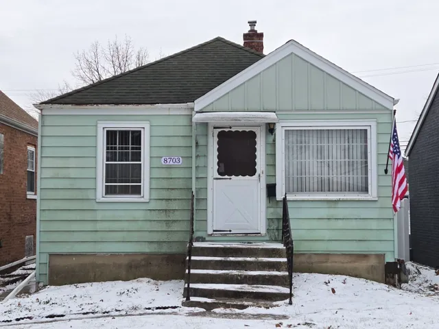 $179,900 | 8703 Lyndale Street, River Grove, IL 60171