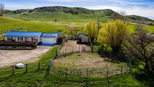 $729,000 | 18 North Rail Road, Banner, WY 82832
