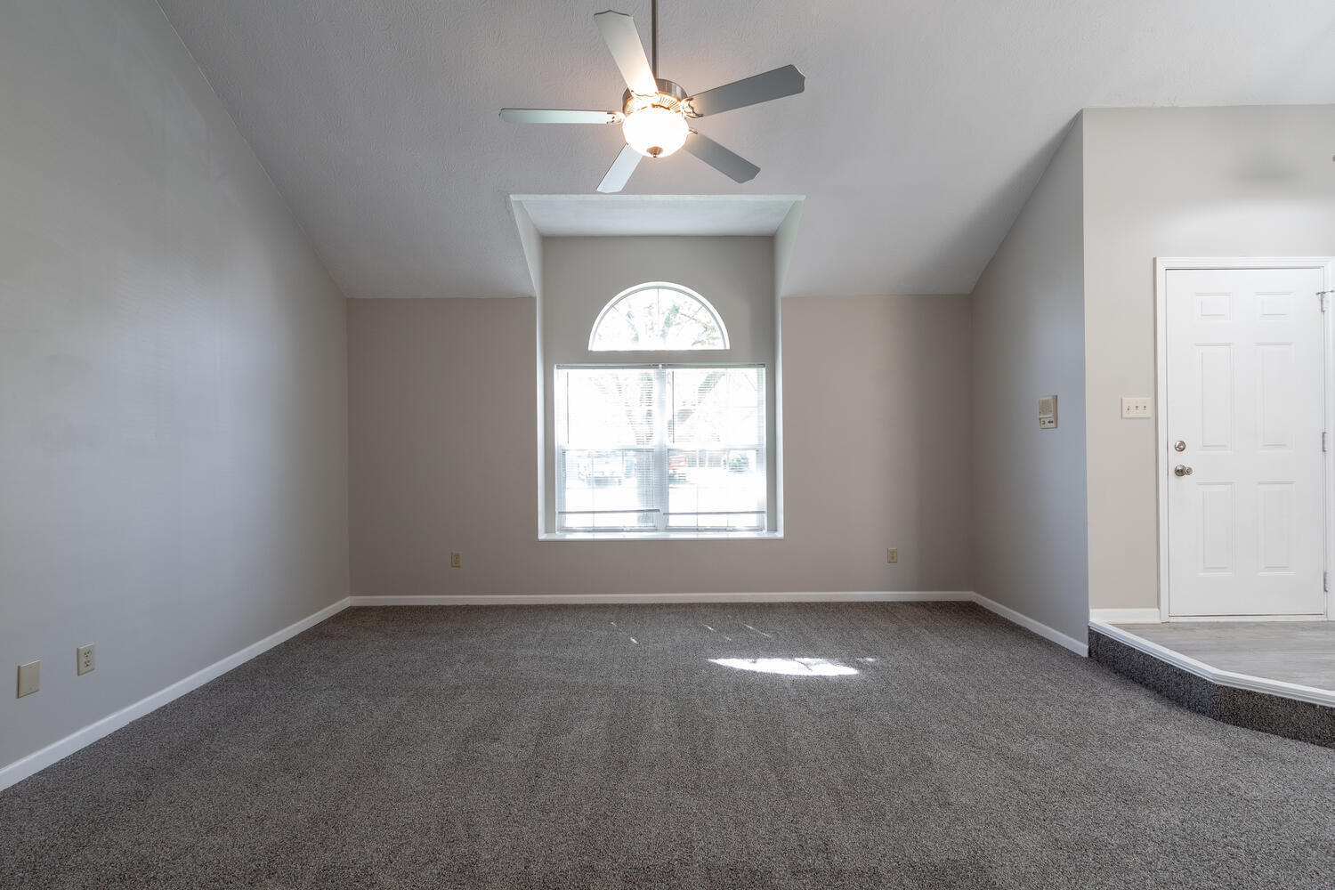 6468 Decatur Commons Indianapolis, IN 46221 - Photo 5 of 42