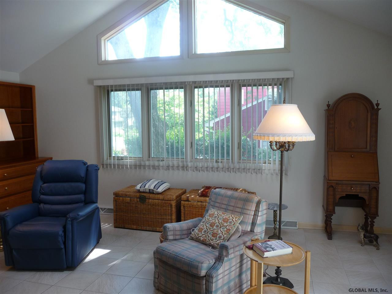 86 Devon Road Bethlehem, NY 12054 - Photo 8 of 25 Photo 8
