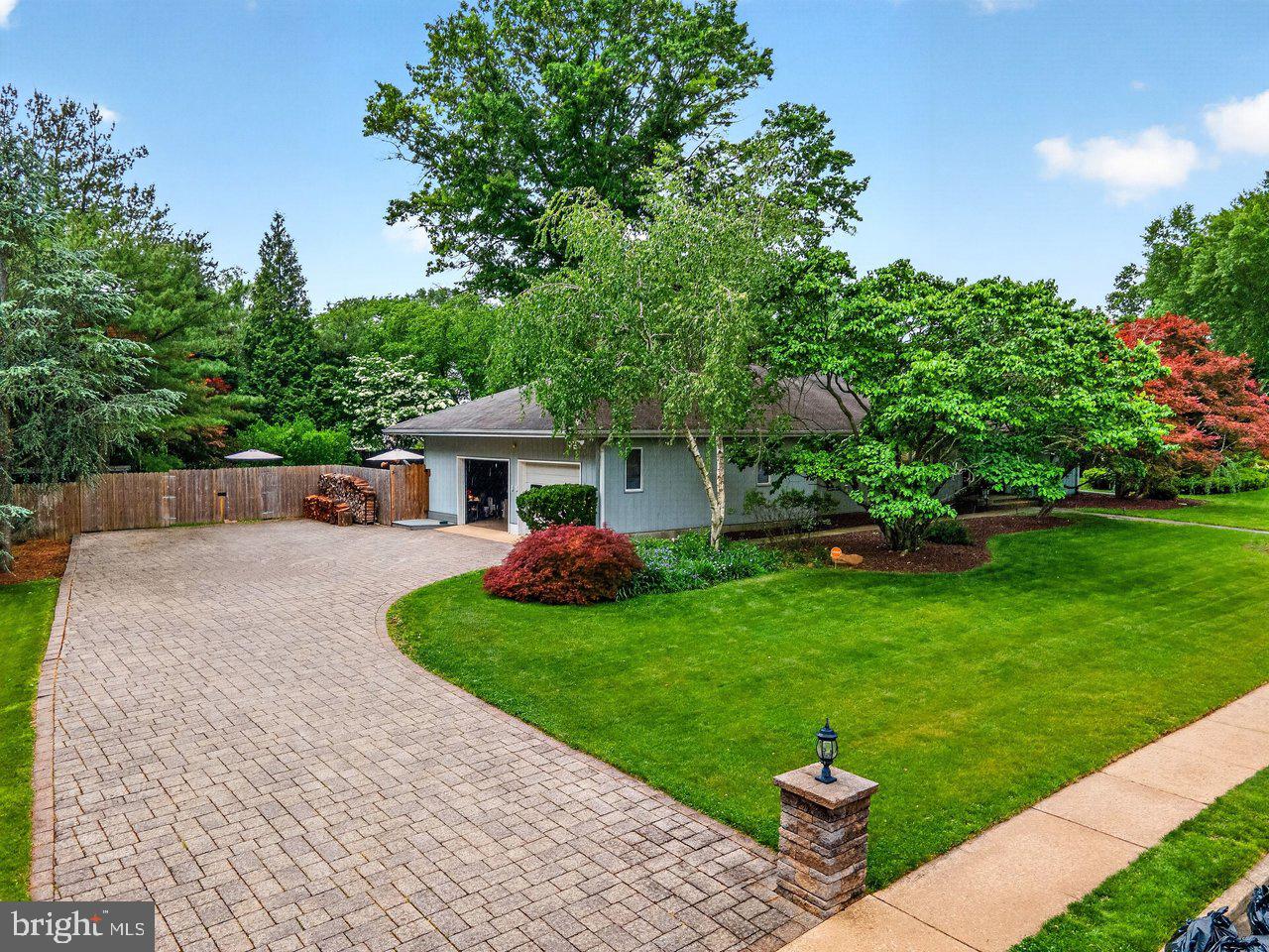 17 Azalea Way Hamilton, NJ 08690 - Photo 3 of 40