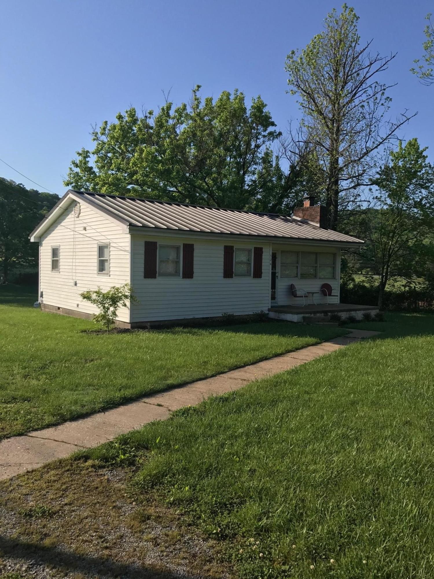 524 Raccoon Valley Road Powell, TN 37849 - Photo 1 of 24