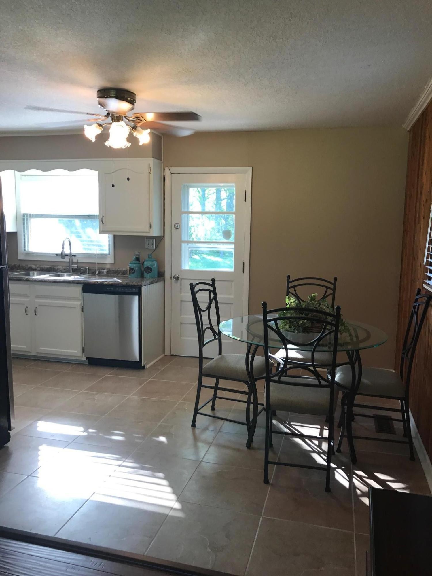 524 Raccoon Valley Road Powell, TN 37849 - Photo 8 of 24