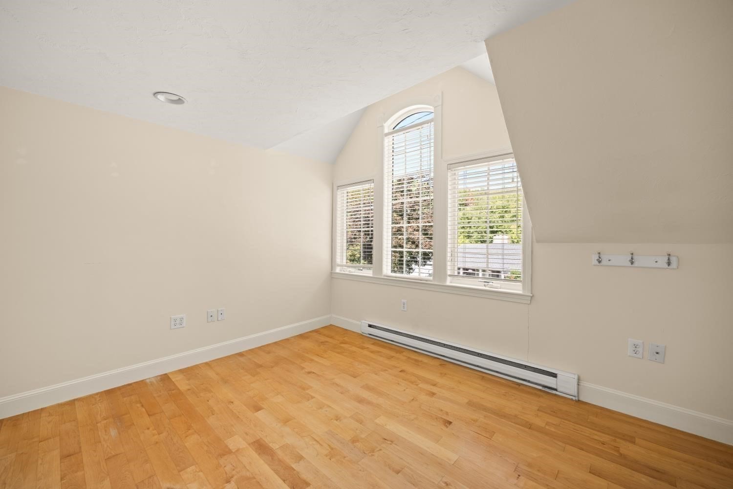 75 Gilmore Road Wrentham, MA 02093 - Photo 11 of 42 Gallery Image 11