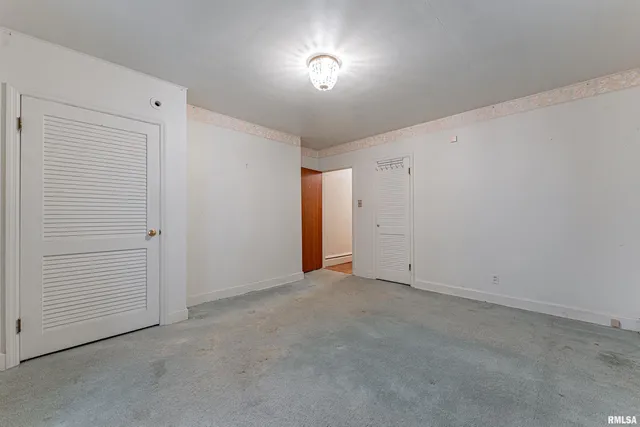 $300,000 | 1356 1250th Avenue, Lincoln, IL 62656