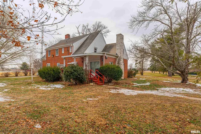 $300,000 | 1356 1250th Avenue, Lincoln, IL 62656