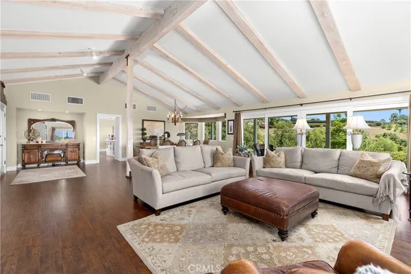 $1,100,000 | 3237 Canonita Drive, Fallbrook, CA 92028