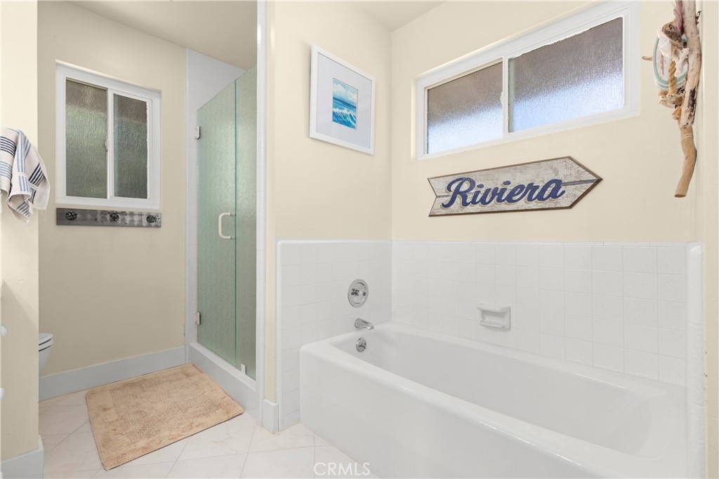 3237 Canonita Drive Fallbrook, CA 92028 - Photo 25 of 55 a bathroom with a bathtub