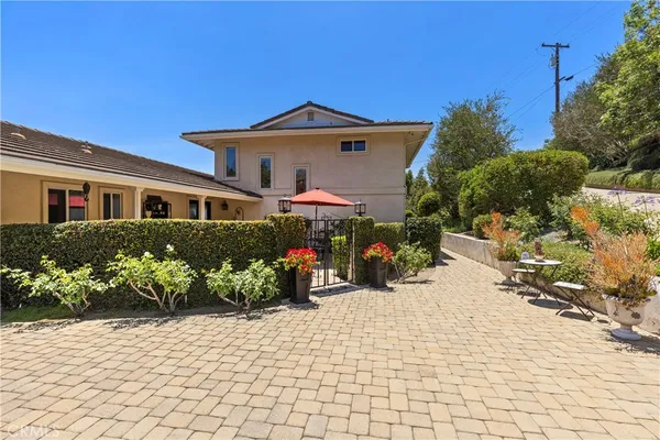 $1,100,000 | 3237 Canonita Drive, Fallbrook, CA 92028