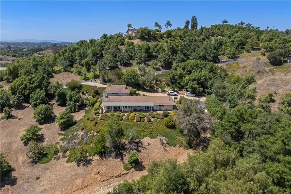 $1,100,000 | 3237 Canonita Drive, Fallbrook, CA 92028