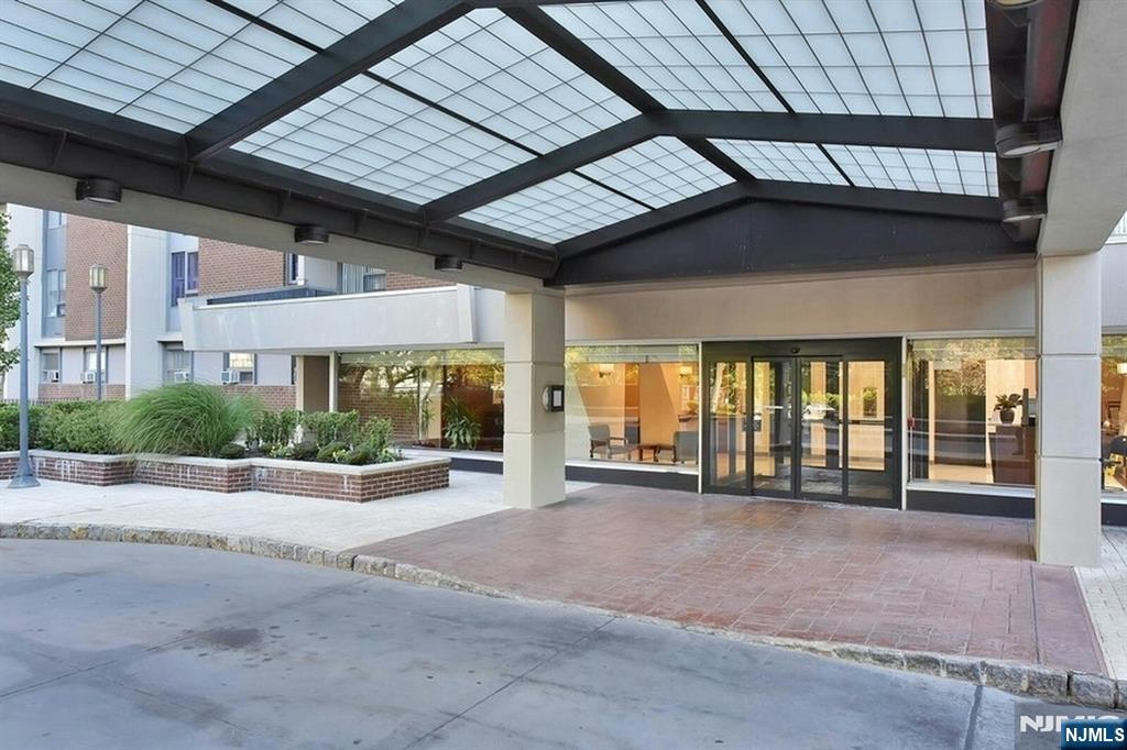 1 Horizon Road, Unit 817 Fort Lee, NJ 07024 - Photo 37 of 44