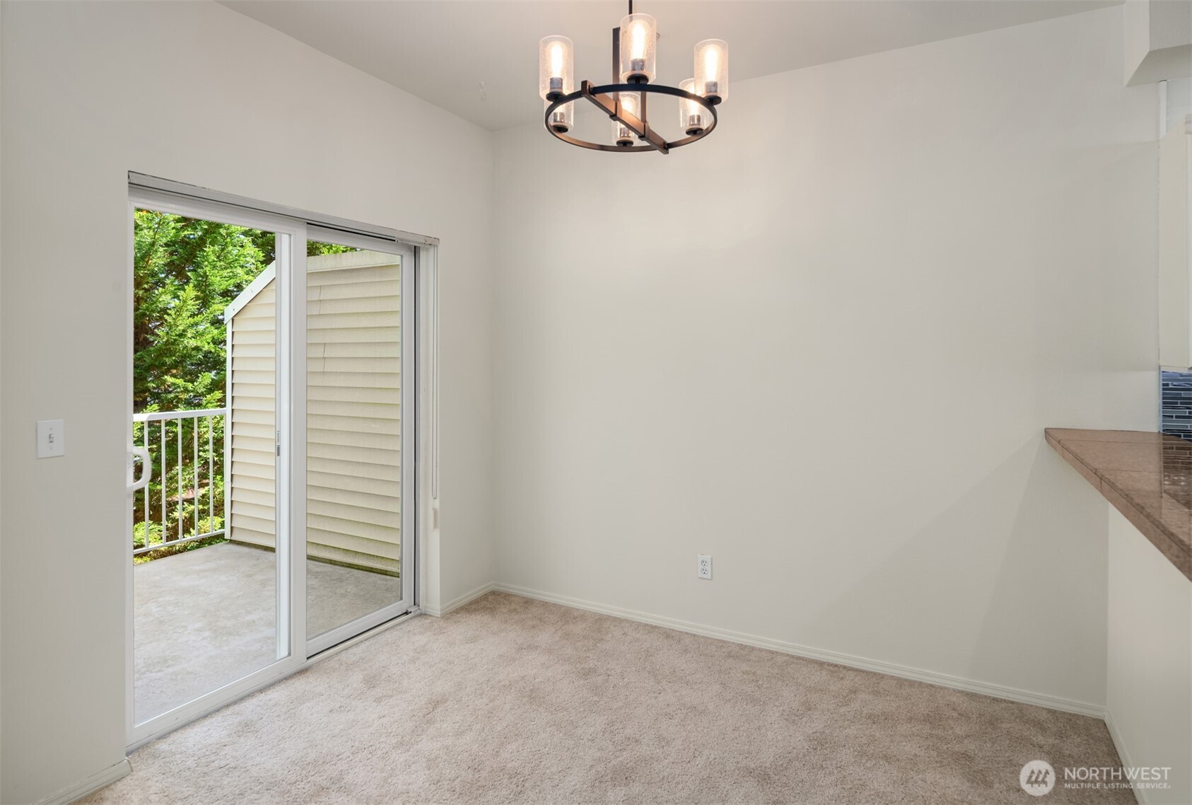 12113 Northeast 172nd Place, Unit J202 Bothell, WA 98011 - Photo 8 of 34