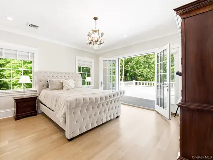 $6,998,000 | 55 Plymouth Road, Manhasset, NY 11030