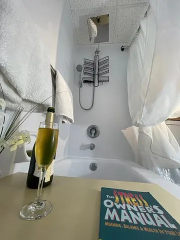 $1,600 | 1020 Country Club Drive, Unit 406, Margate, FL 33063