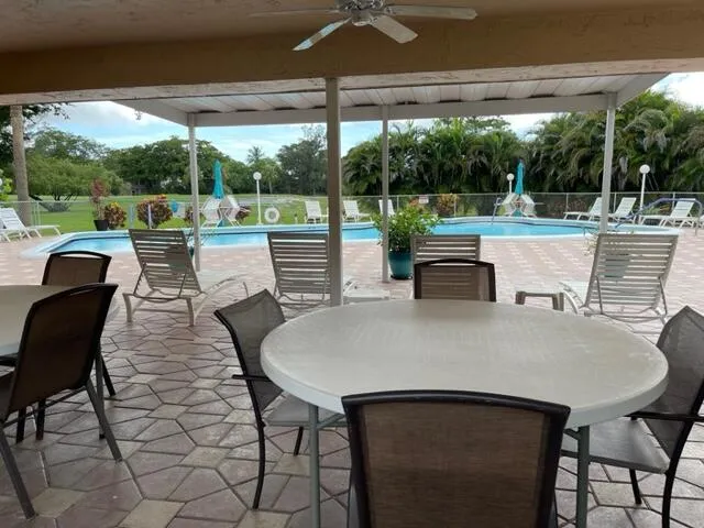 $1,600 | 1020 Country Club Drive, Unit 406, Margate, FL 33063