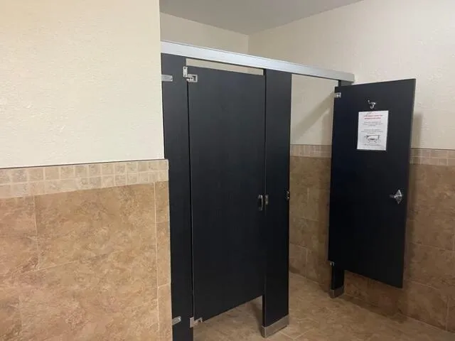 $1,600 | 1020 Country Club Drive, Unit 406, Margate, FL 33063