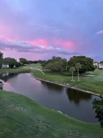 $1,600 | 1020 Country Club Drive, Unit 406, Margate, FL 33063