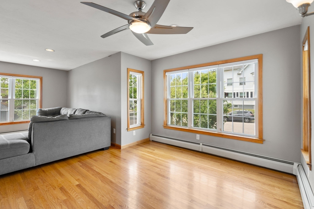 4 Hadwen Road Worcester, MA 01602 - Photo 11 of 37