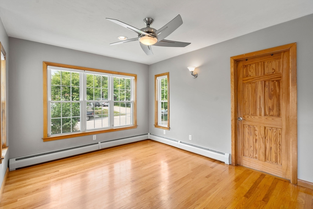 4 Hadwen Road Worcester, MA 01602 - Photo 12 of 37