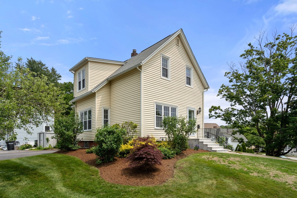 4 Hadwen Road Worcester, MA 01602 - Photo 2 of 37