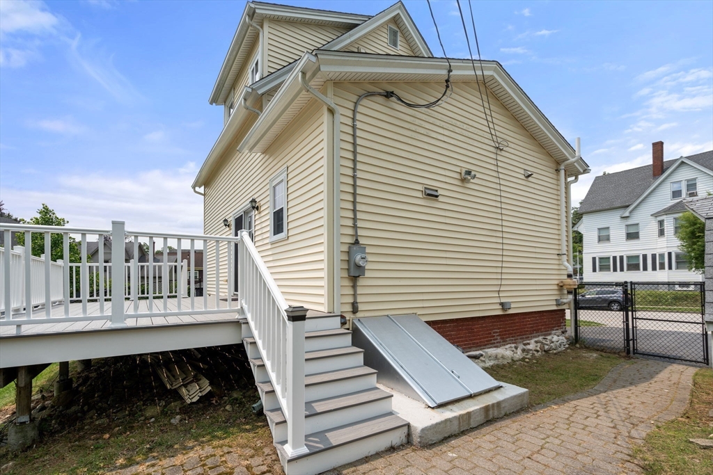 4 Hadwen Road Worcester, MA 01602 - Photo 30 of 37