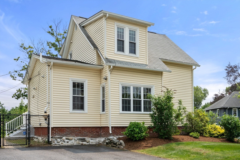 4 Hadwen Road Worcester, MA 01602 - Photo 36 of 37