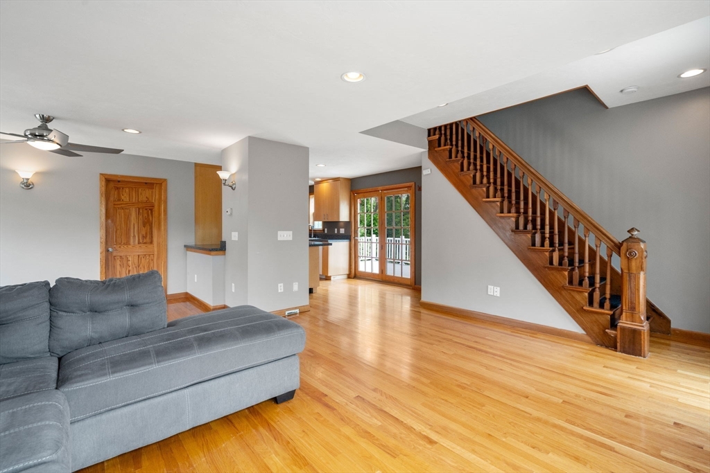 4 Hadwen Road Worcester, MA 01602 - Photo 9 of 37