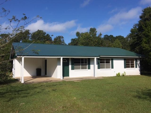 586 Mossy Bend Road Ponce de Leon, FL 32455 - Photo 1 of 17 a view of house with yard