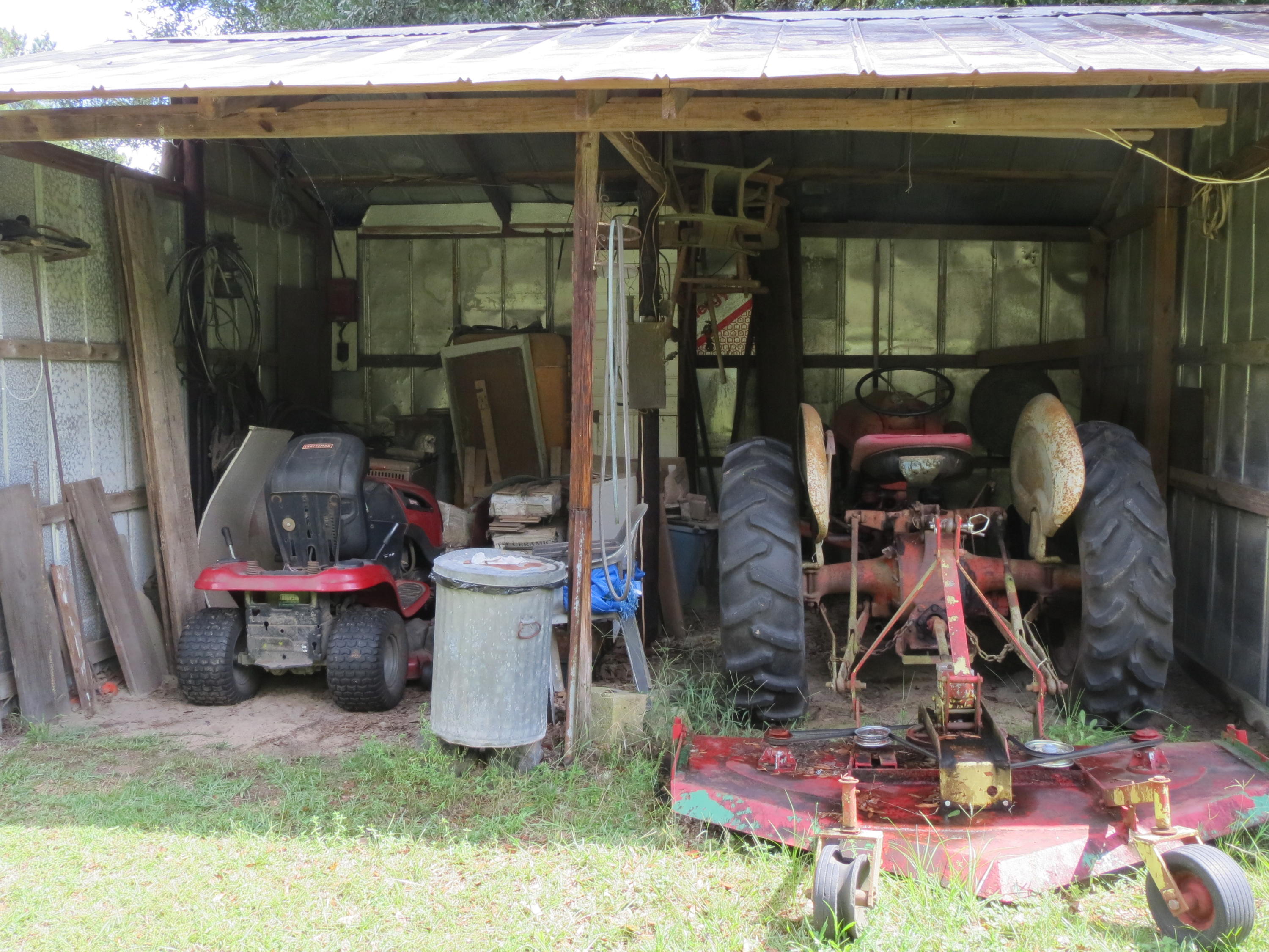 586 Mossy Bend Road Ponce de Leon, FL 32455 - Photo 13 of 17 a view of storage and utility room