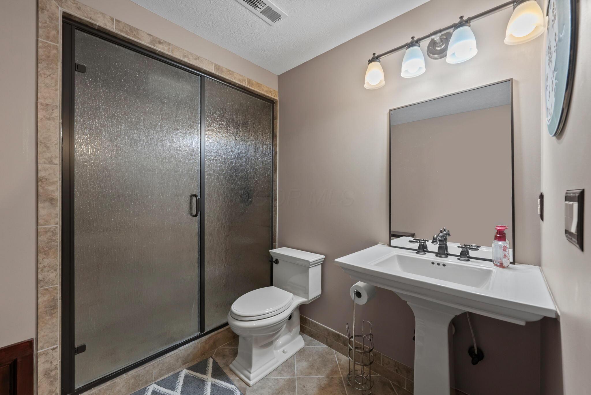 17980 Gambier Road Mount Vernon, OH 43050 - Photo 53 of 123 Lower Level Full Bathroom
