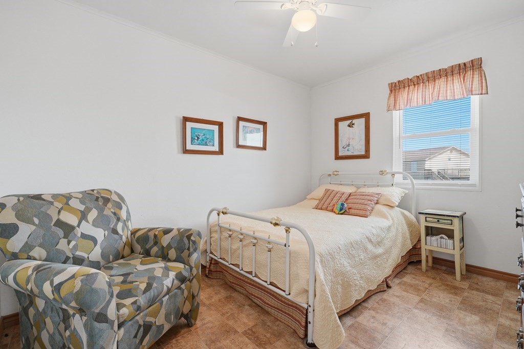 554 Copano Cove Road Rockport, TX 78382 - Photo 31 of 40