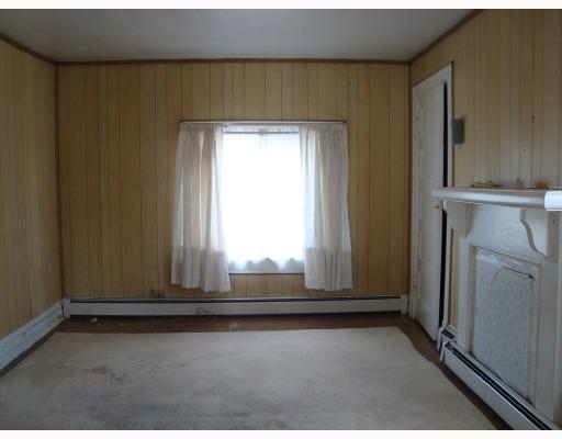 1501 Rutherford Avenue Beechview, PA 15216 - Photo 4 of 15 Living Room. 2nd floor living room