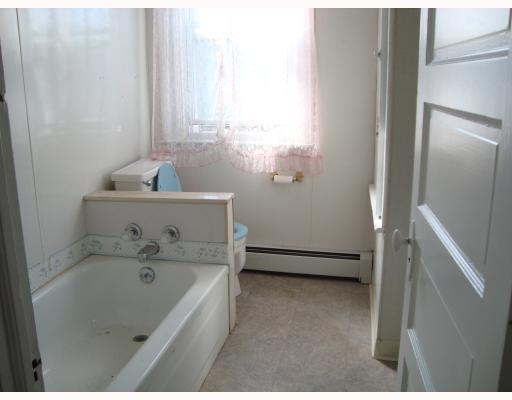 1501 Rutherford Avenue Beechview, PA 15216 - Photo 6 of 15 Exterior Front. 2nd floor bathroom