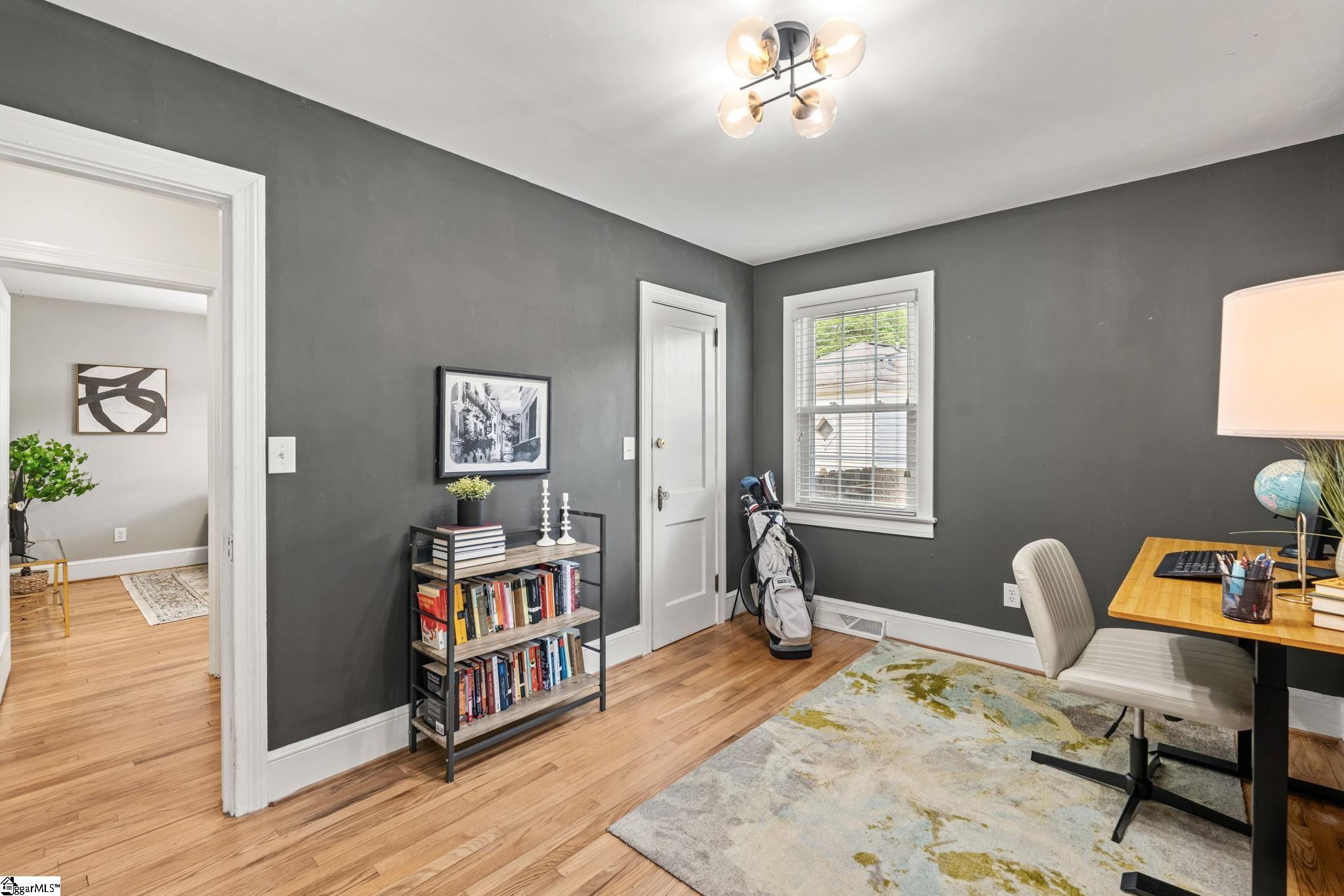 11 Tabor Street Greenville, SC 29609 - Photo 20 of 29