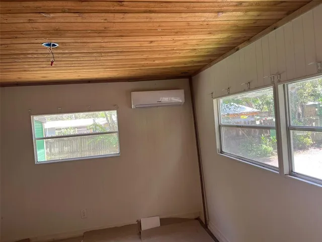 $375,000 | 38250 Collins Avenue, Zephyrhills, FL 33542