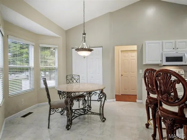 $408,000 | 2645 Katrine Lake Drive, Belleville, IL 62221