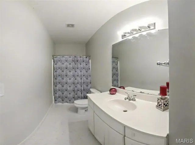 $408,000 | 2645 Katrine Lake Drive, Belleville, IL 62221