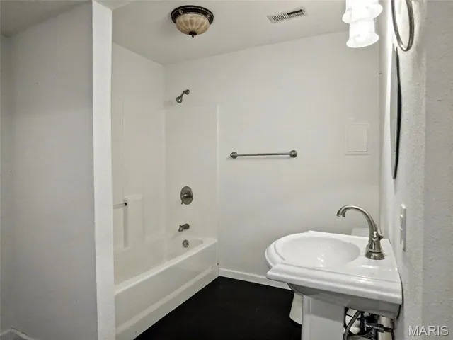 $408,000 | 2645 Katrine Lake Drive, Belleville, IL 62221