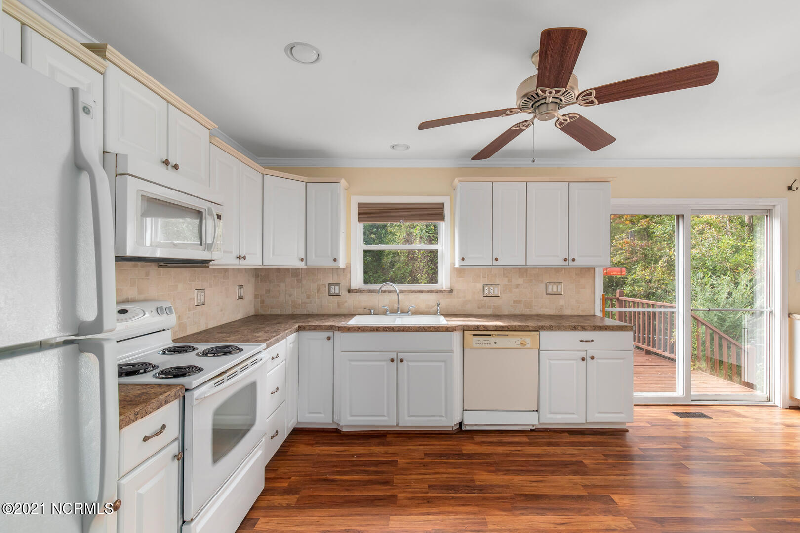 186 Sand Ridge Road Hubert, NC 28539 - Photo 13 of 36 13
