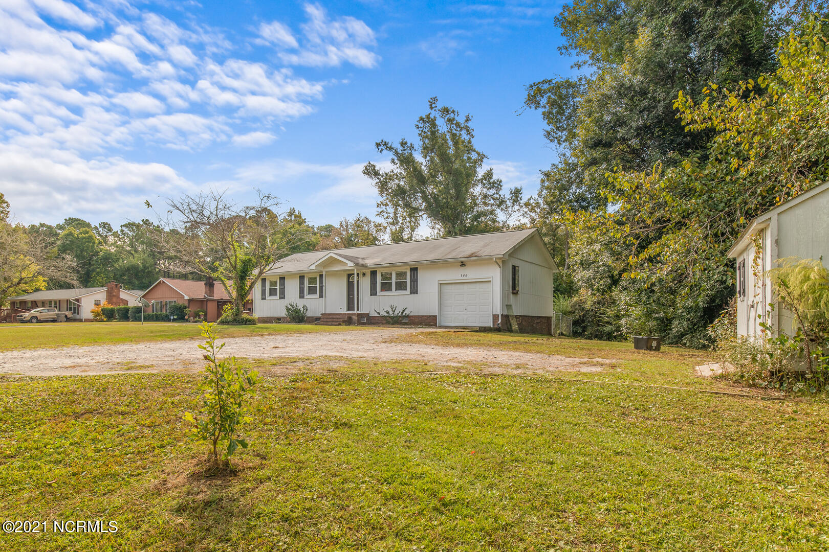 186 Sand Ridge Road Hubert, NC 28539 - Photo 3 of 36 3