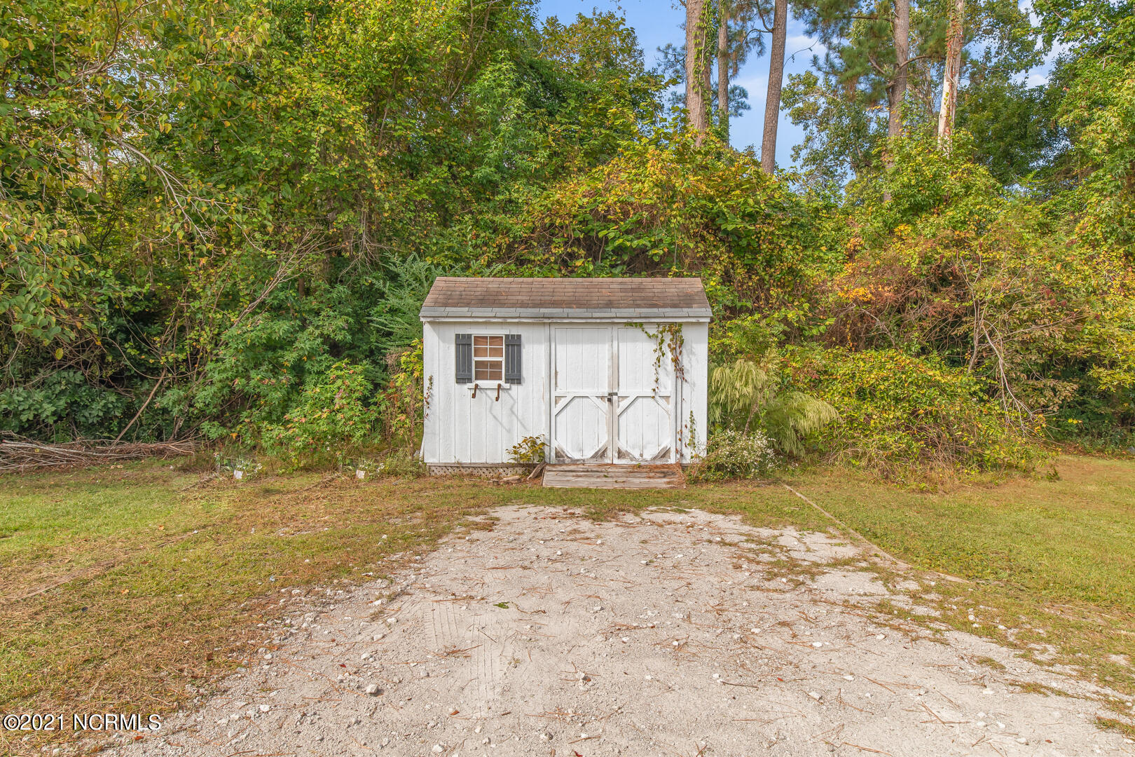 186 Sand Ridge Road Hubert, NC 28539 - Photo 5 of 36 5