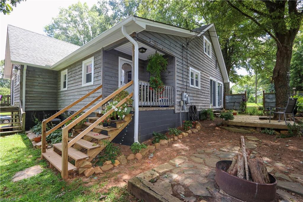 207 Cool Springs Church Road Elkin, NC 28621 - Photo 7 of 30 Gallery Image 7