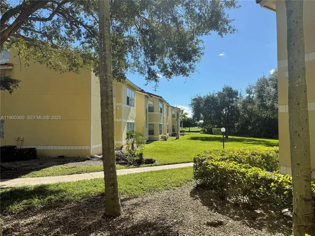 $2,075 | 12840 Vista Isles Drive, Unit 618, Sunrise, FL 33325