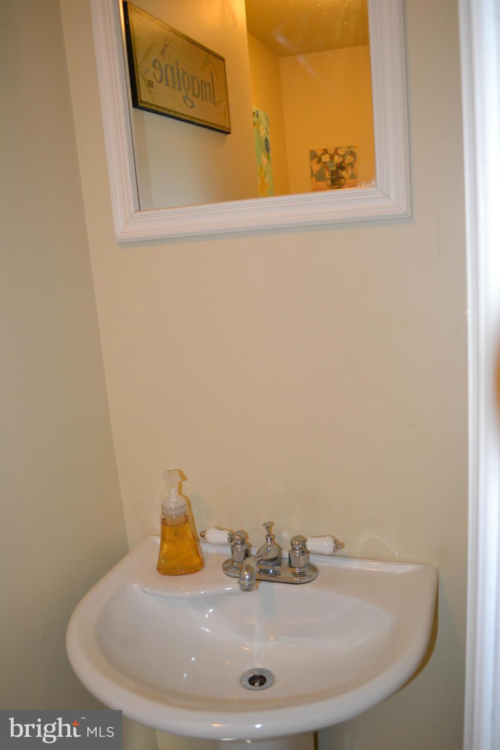 7100 Heathfield Road Baltimore, MD 21212 - Photo 15 of 30 Bath