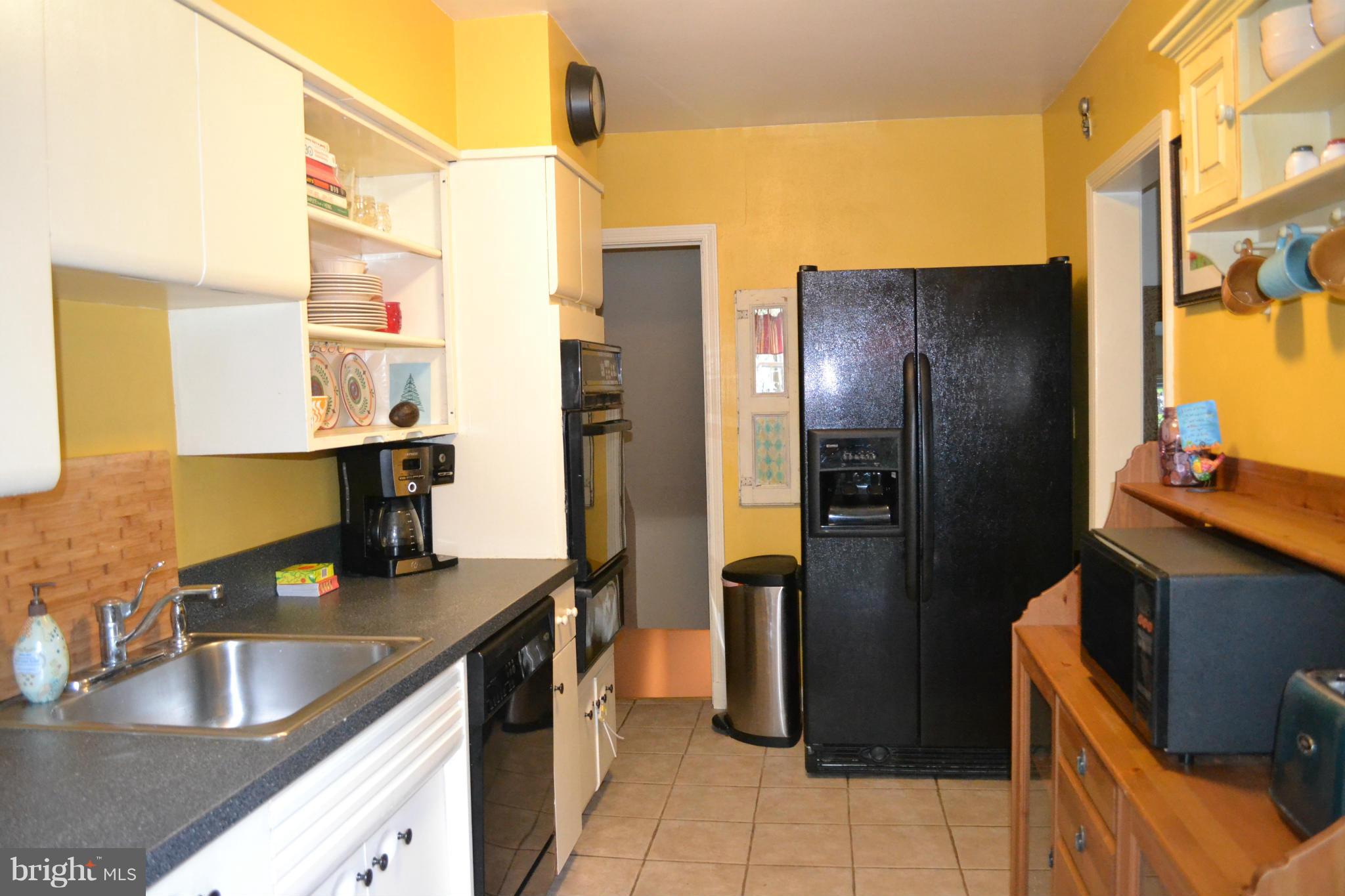 7100 Heathfield Road Baltimore, MD 21212 - Photo 10 of 30 Kitchen