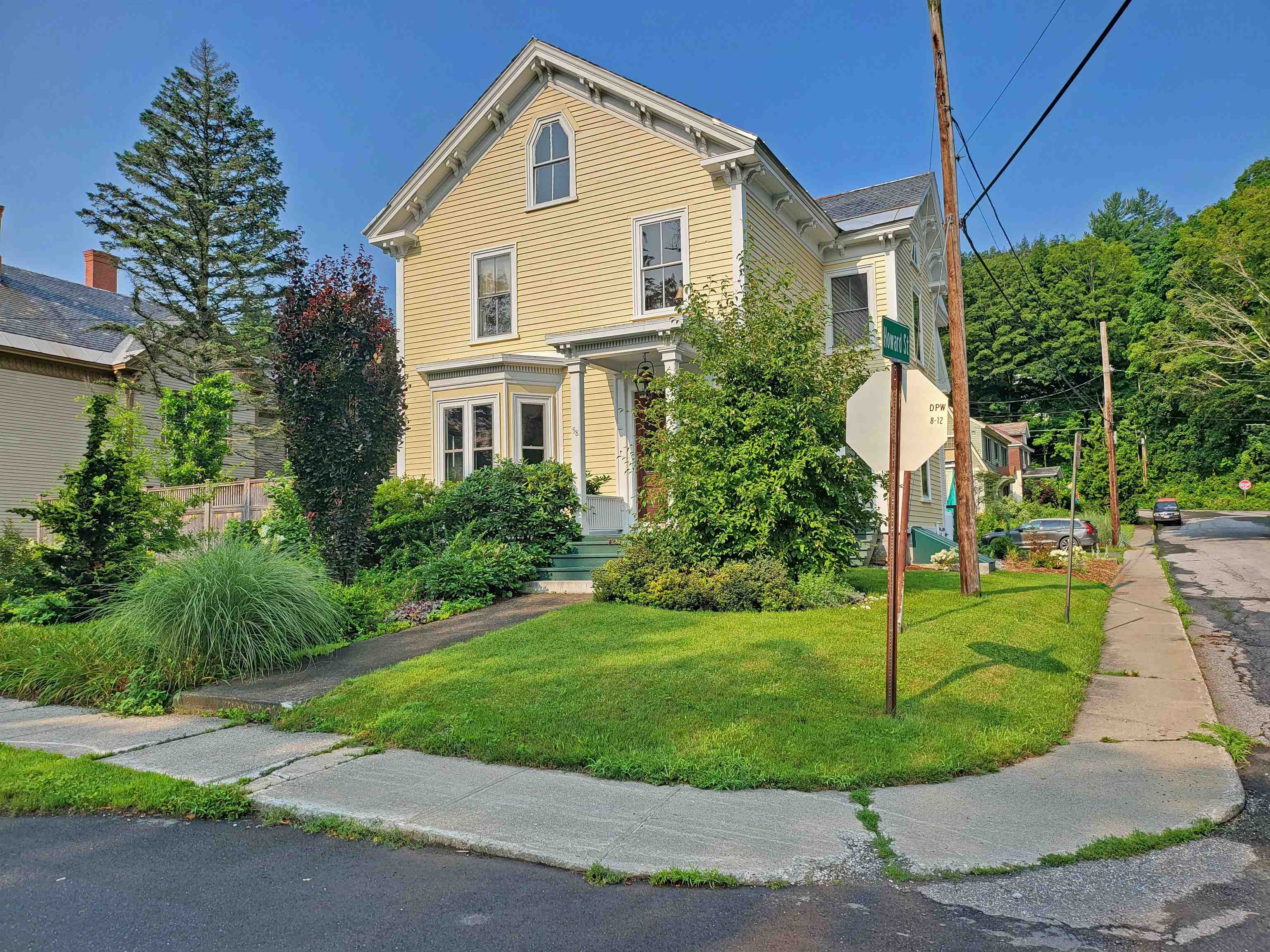 58 Oak Street Brattleboro, VT 05301 - Photo 2 of 24