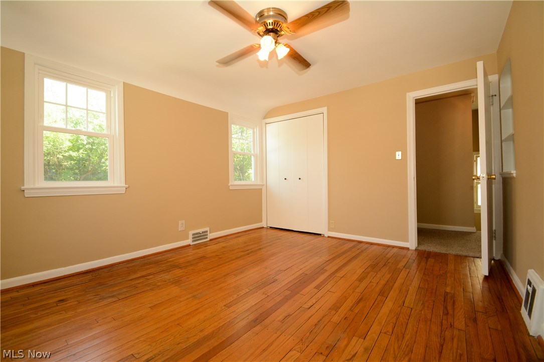 2623 Milton Road Cleveland, OH 44118 - Photo 19 of 35