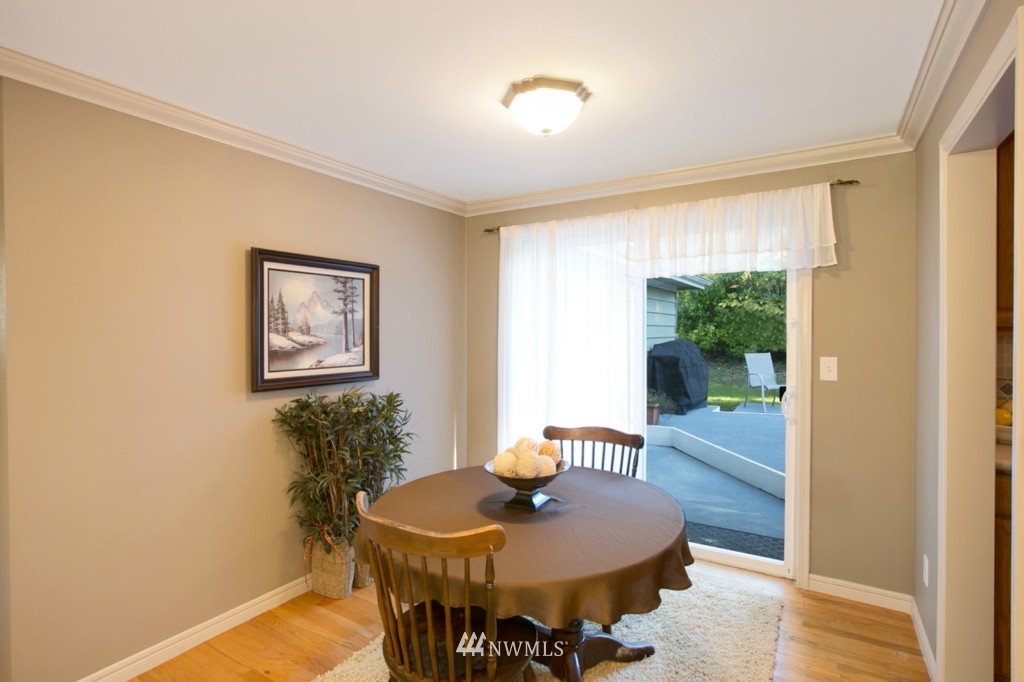 13810 169th Avenue Southeast Renton, WA 98059 - Photo 4 of 16