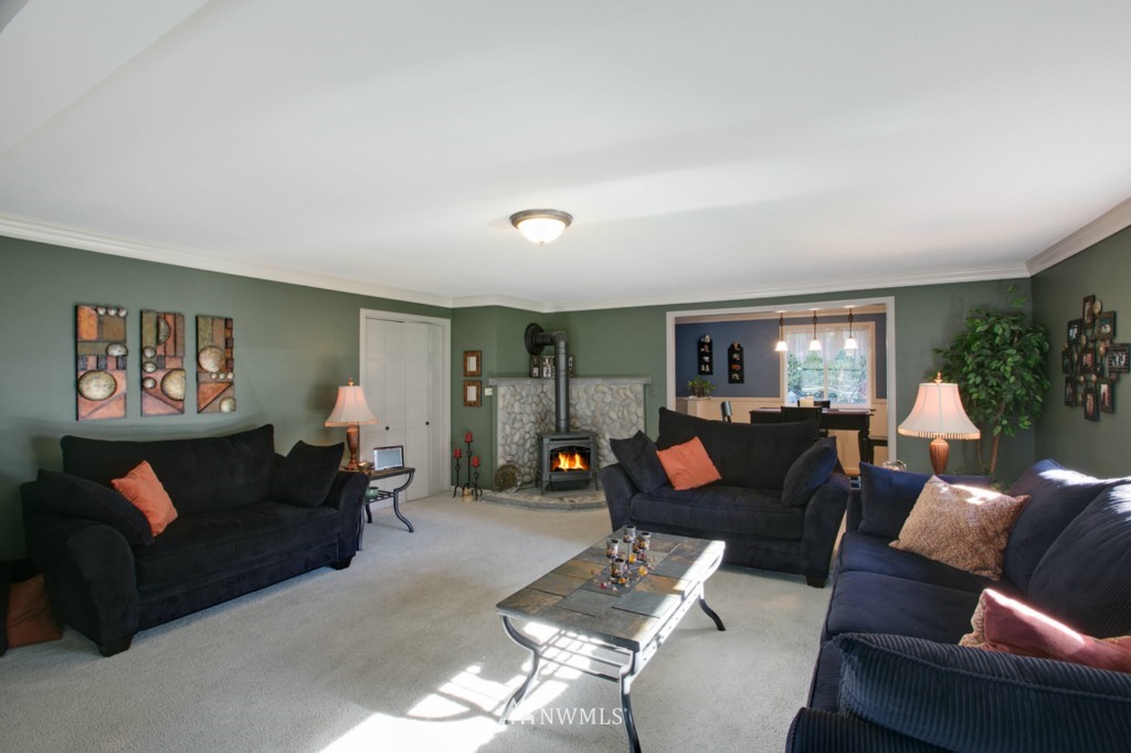 13810 169th Avenue Southeast Renton, WA 98059 - Photo 8 of 16