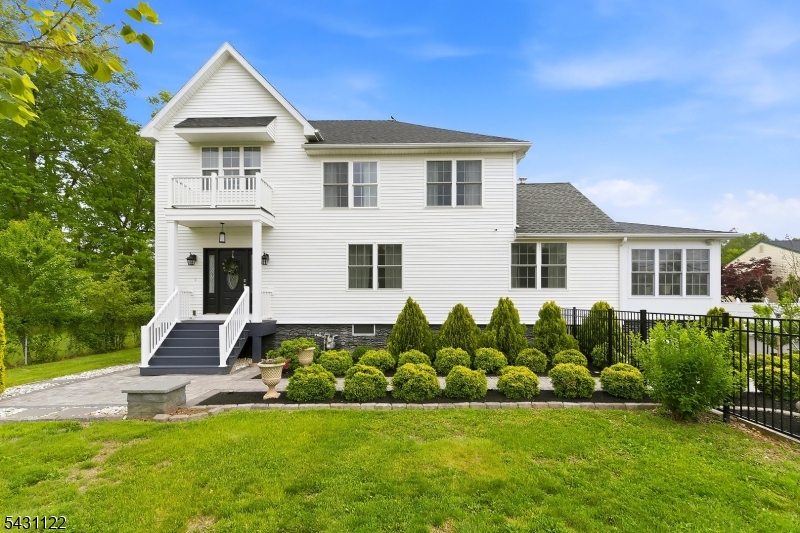 33 Weston Road Somerset, NJ 08873 - Photo 1 of 44